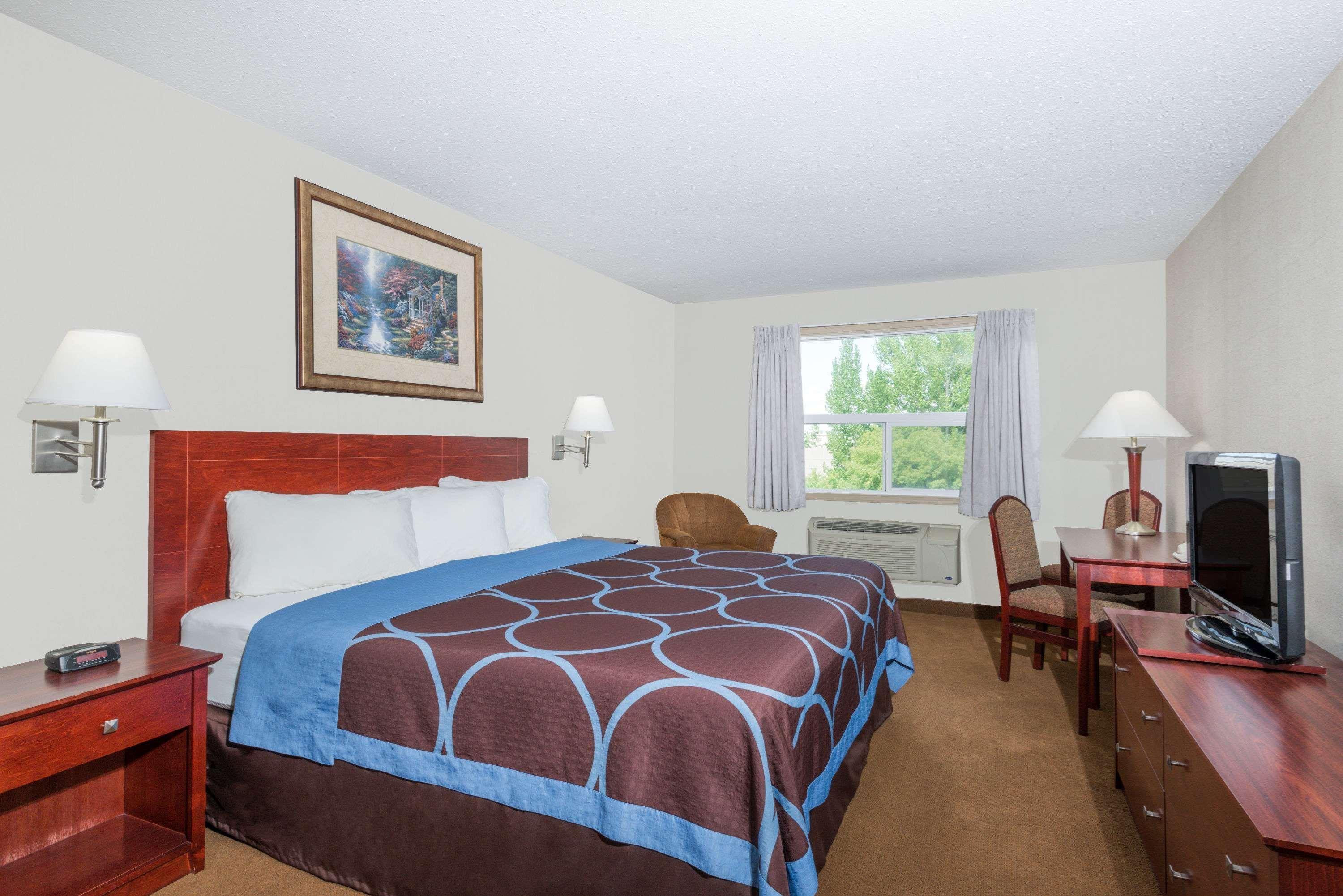 Super 8 By Wyndham Red Deer City Centre Ngoại thất bức ảnh