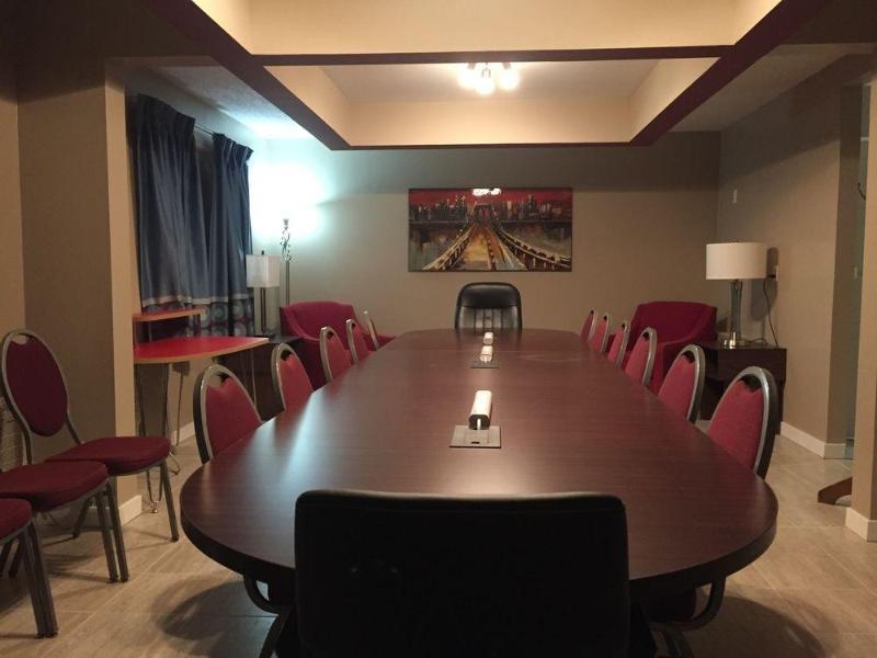 Super 8 By Wyndham Red Deer City Centre Ngoại thất bức ảnh