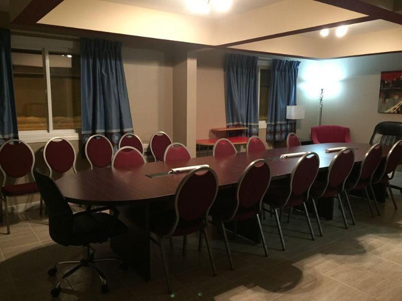Super 8 By Wyndham Red Deer City Centre Ngoại thất bức ảnh